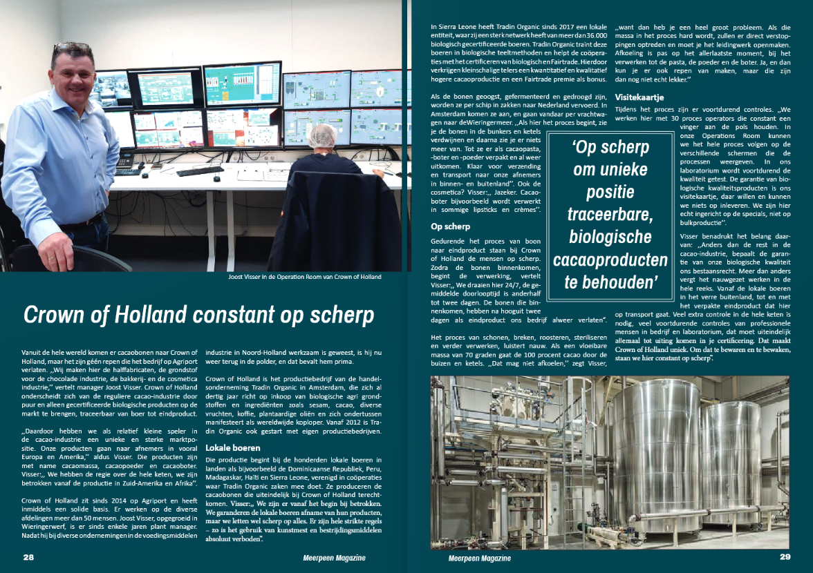 Dubbele pagina van een bedrijfsreportage over Crown of Holland